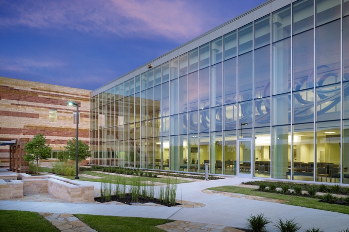 Public space. пешеходное пространство. общественное пространство архитектура. Pancras-plaza-kings_cross-london. современная скамейка для рендера.